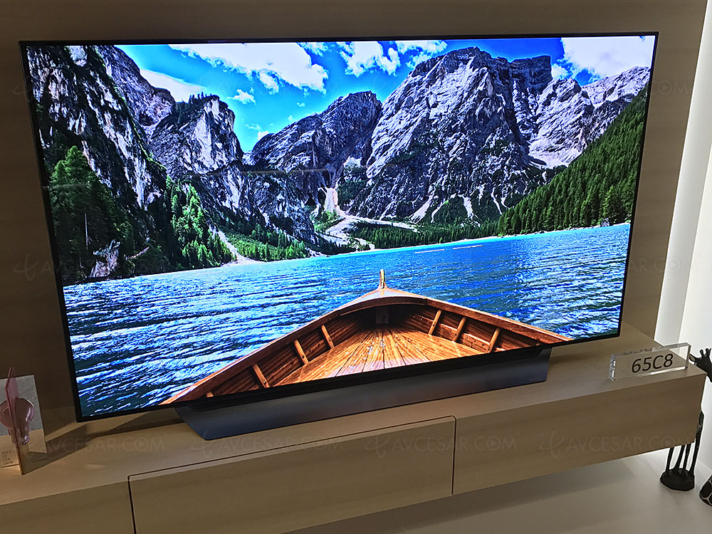 Какой телевизор 65 лучше купить. Телевизор LG oled55cxrla. Телевизор LG олед 77. Телевизор LG олед 55. LG OLED 65.