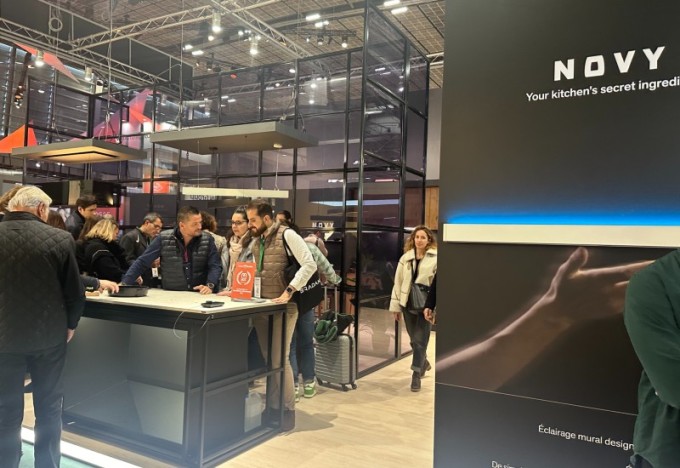 Le spécialiste de l’aspiration Novy assoit son expertise en induction et éclairage